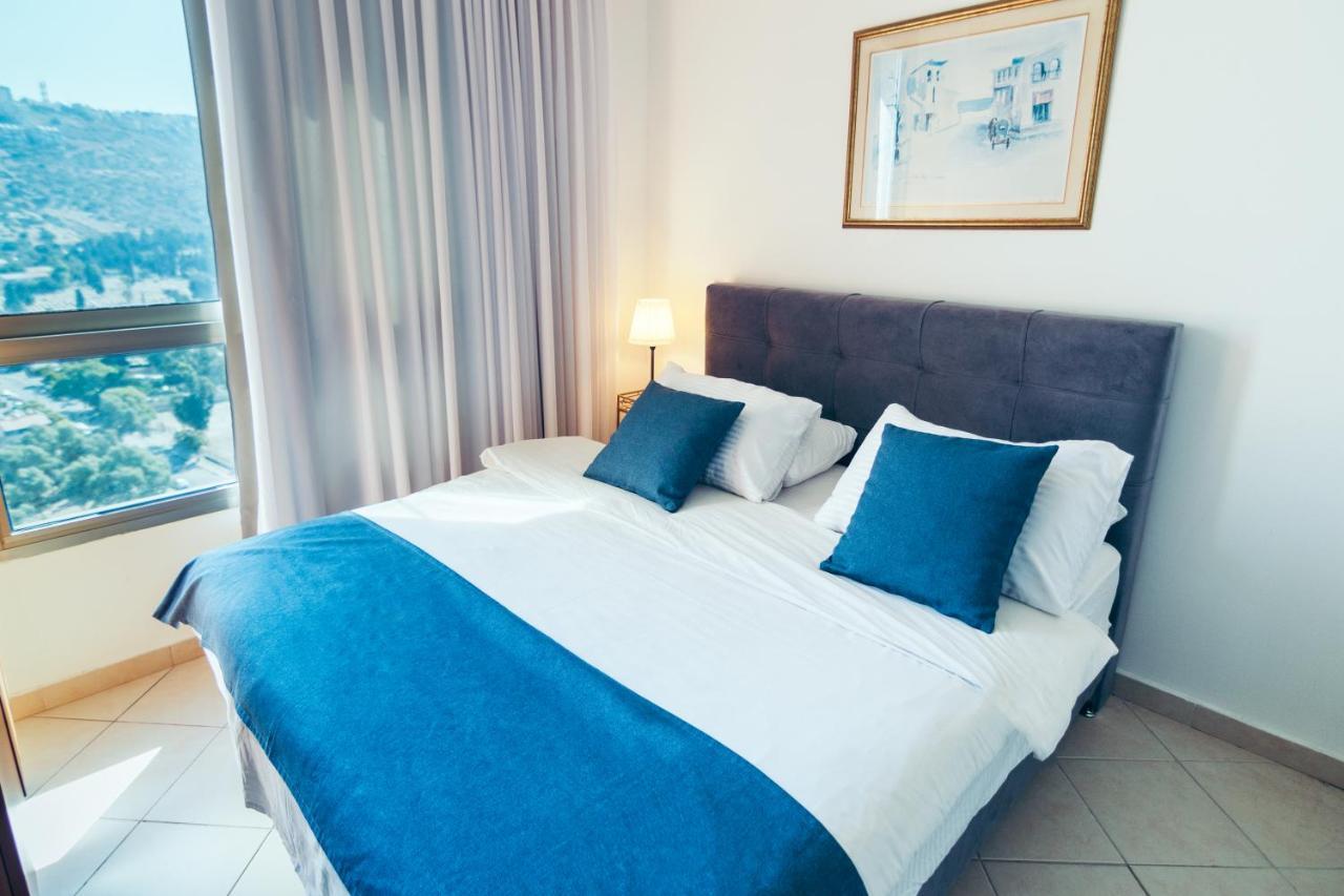 Almog Beach Apt Hotel מלון דירות אלמוג ביץ' Haifa Exterior photo
